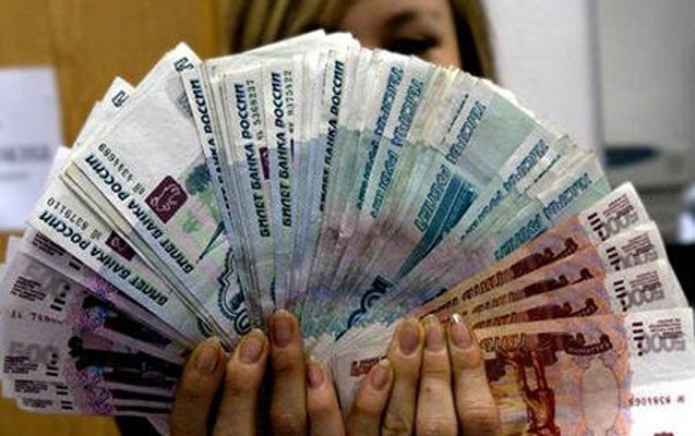 Rublun bahalaşması davam edəcək? - AÇIQLAMA