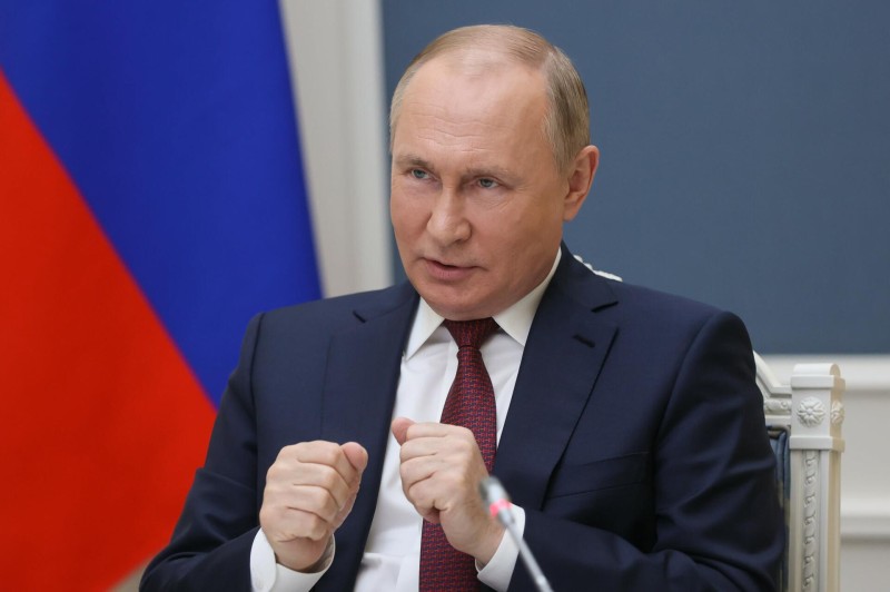 Consondan şok: Putin qadın olsaydı...
