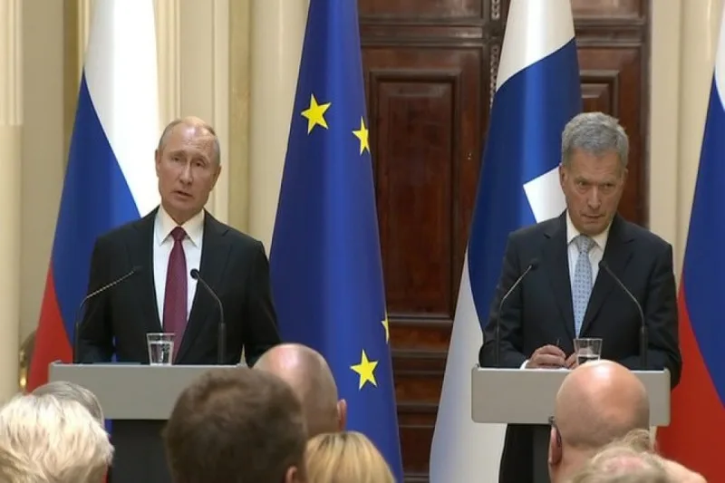 Finlandiya Prezidenti Putinlə bir daha xokkey oynamayacaq
