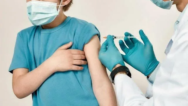 Koronavirus vaksini uşaqlar üçün təhlükəlidir? - AÇIQLAMA