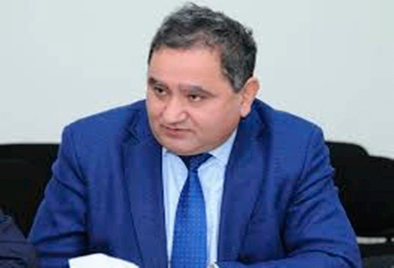 “Nazirliklər ictimai şuralara təzyiq edir" - Etibar Əliyev