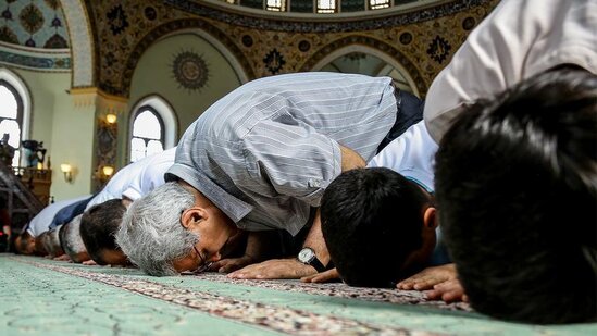 Azərbaycanda bayram namazı qılınıb