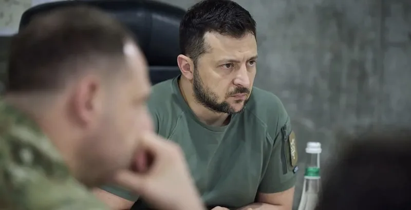 Zelenski: "Donbasda vəziyyət ağırdır"