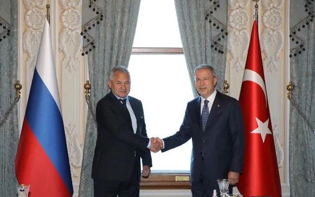 Hulusi Akar və Sergey Şoyqu arasında görüş olub