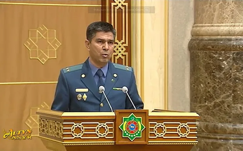 Türkmənistan Prezidenti daxili işlər nazirinə və DGX sədrinə töhmət verib