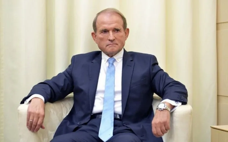 Dövlətə xəyanətdə ittiham olunan xalq deputatının həbs müddəti uzadıldı