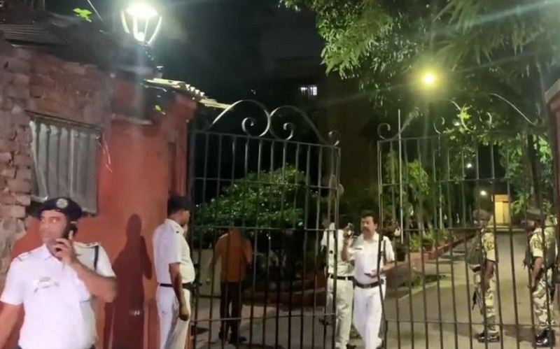 Muzeydə atışma - Polis əməkdaşı ÖLDÜ