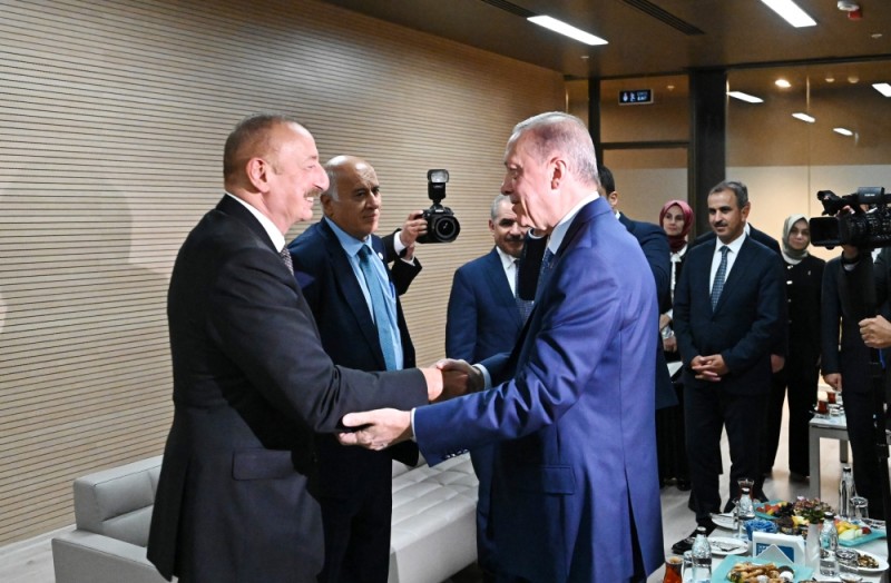 İslamiadanın açılışındakı rəsmilərin şərəfinə şam yeməyi verilib - YENİLƏNİB
