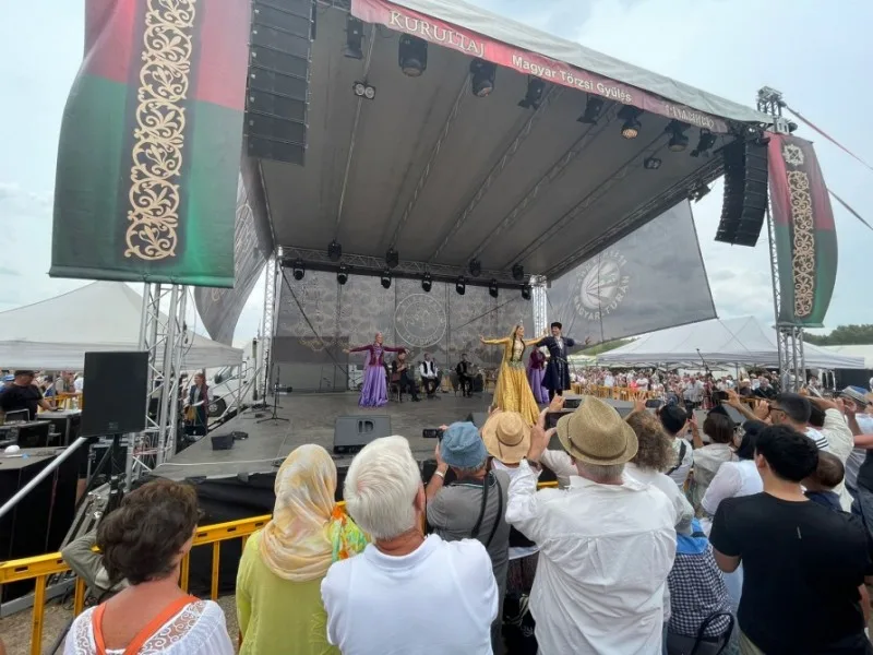 Macarıstanda ümumtürk Qurultay festivalının açılışı keçirildi