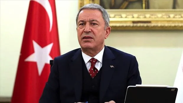 Hulusi Akar ukraynalı həmkarı ilə danışdı