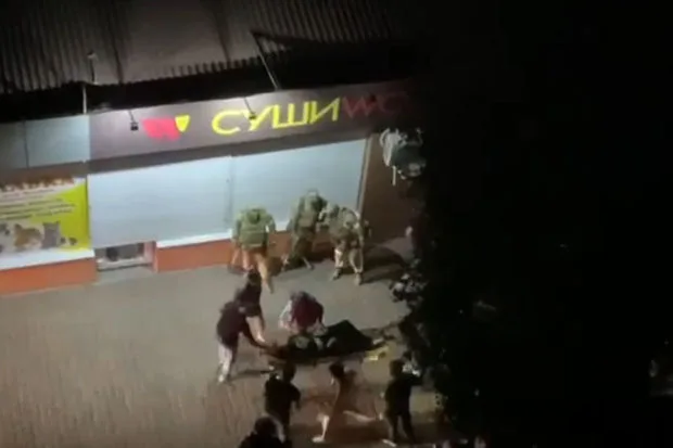 Melitopolda uşaqlara sataşan rusiyalı hərbçi cəzalandırıldı - VİDEO
