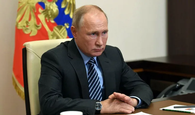 Putin müşavirə keçirdi
