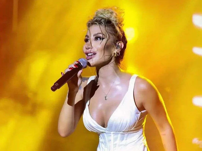 İrem Dericinin instaqram səhifəsi oğurlandı
