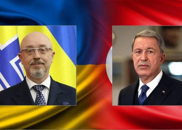 Hulusi Akar ukraynalı həmkarı ilə müzakirə apardı