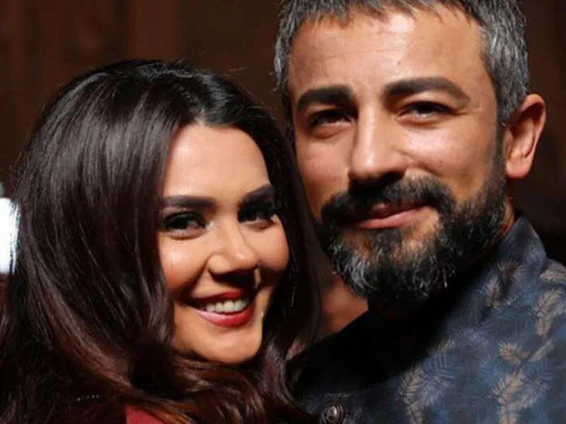 Şəhriyardan boşanan Oksana: “Sevdiklərinizin zərbəsi daha ağrılıdır”