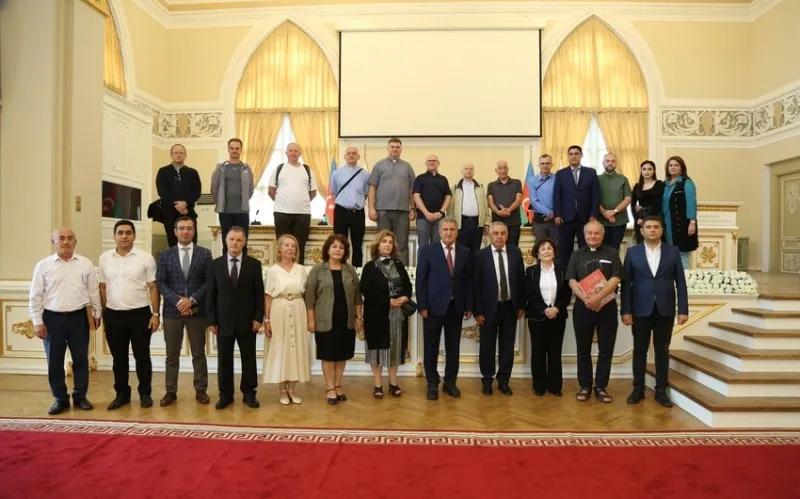 Polşanın din xadimləri Azərbaycanda