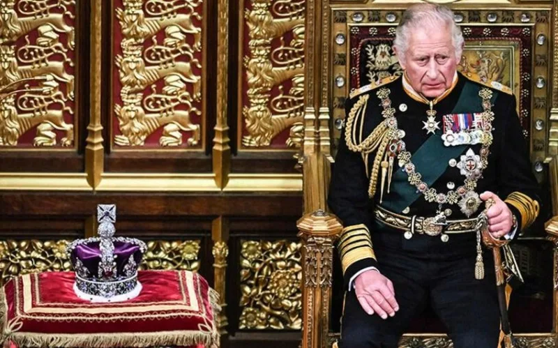 Böyük Britaniya yeni kralını elan edir