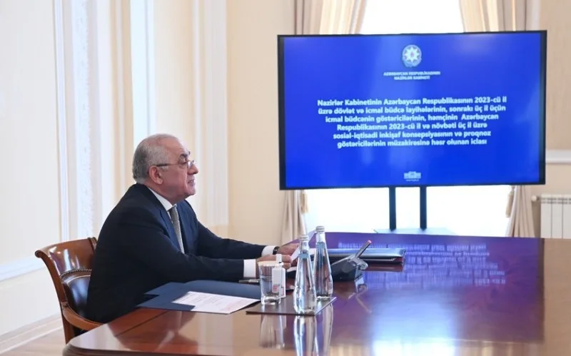 "Valyuta ehtiyatları birbaşa xarici dövlət borcunu..." - Əli Əsədov