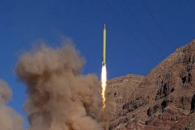 İran yeni ballistik raketini nümayiş etdirdi