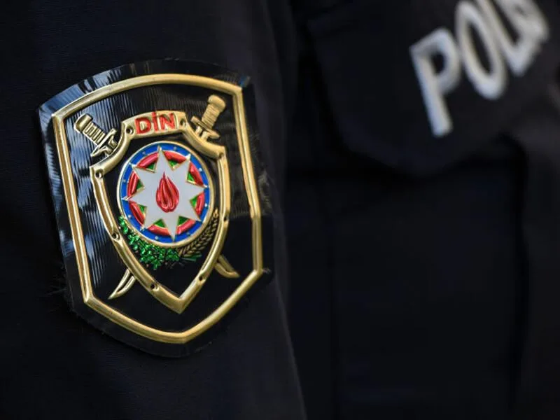 Məktəb direktorunun müəllimi döyməsilə bağlı polis araşdırmalara başladı