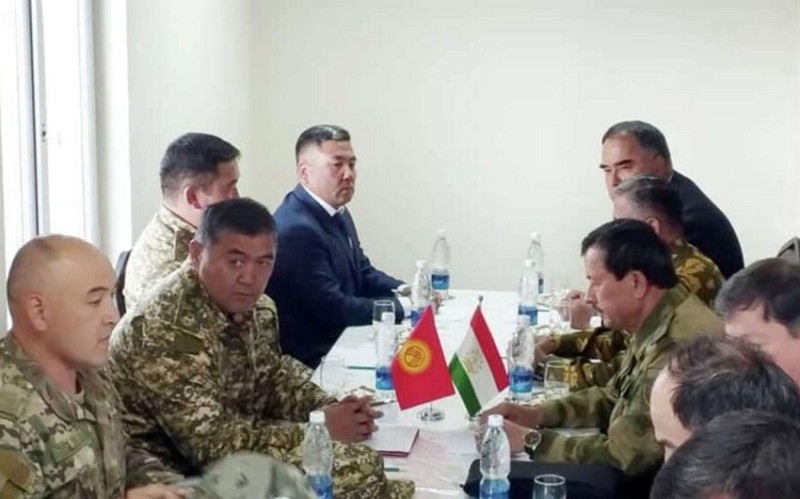 Qırğızıstan və Tacikistan münaqişənin dayandırılması ilə bağlı sənəd imzalayıblar