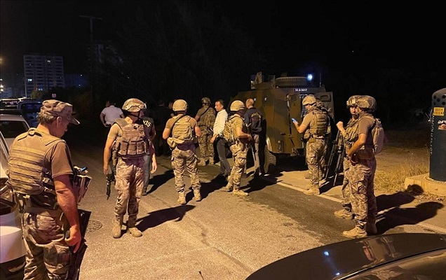 Polis şöbəsinə  basqın edildi - ÖLƏN VAR - ANBAAN VİDEO