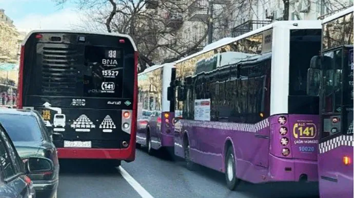 “Bakını avtobus zolaqları ilə bəzəsək də iş düzəlməyəcək”