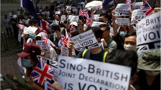 Britaniyada 50 mindən çox işçi tətilə başladı
