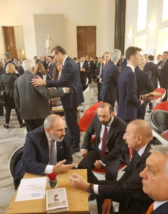 Əliyev-Ərdoğan-Paşinyan görüşündən FOTO