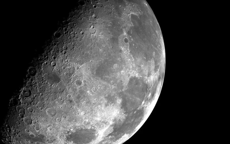 Ay Yer kürəsi ilə digər planetin toqquşmasından sonra yaranıb?