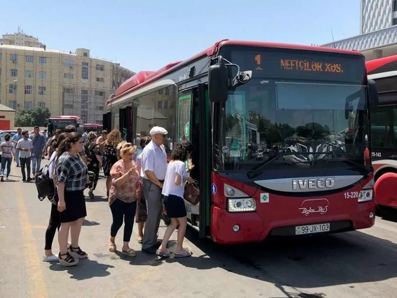 196 avtobus gecikir - BNA