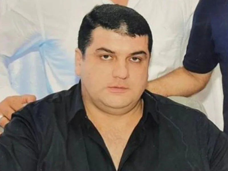 "Pulu günahlarımın bağışlanması üçün vermişəm" - "İmam Mehdi"nin məhkəməsində qalmaqal