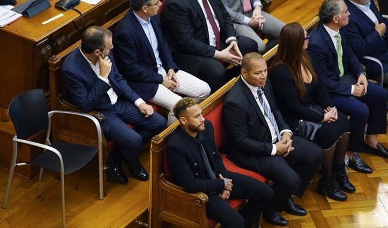 Neymar məhkəmədə ifadə verib