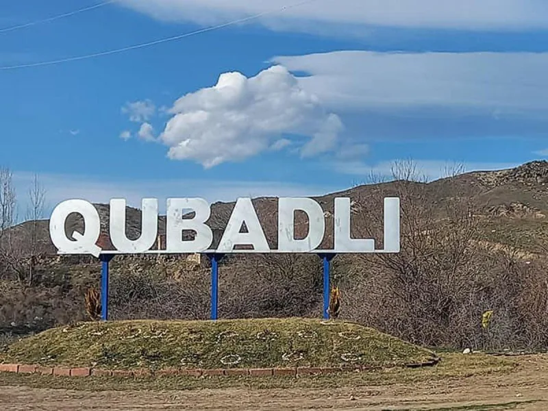 Prezident və birinci xanım Qubadlı şəhərinin Baş planı ilə tanış oldular
