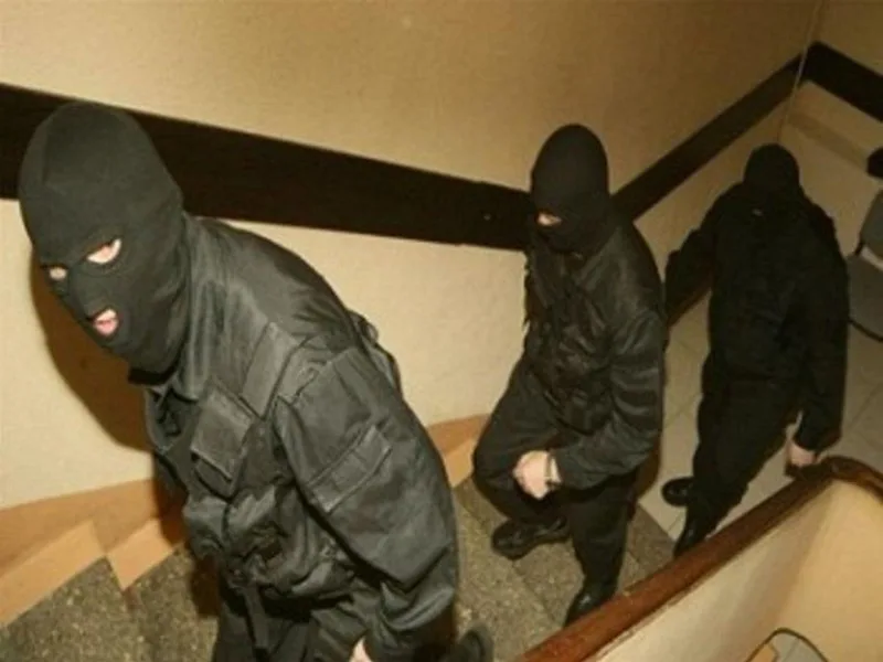 "İcra başçılarını "qara maskalı"lar qorxudur" - Deputat