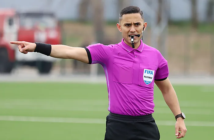 FIFA referisi Konfrans Liqasının matçına təyinat aldı