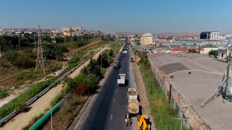 SÜRÜCÜLƏRİN NƏZƏRİNƏ: Bu yolda hərəkət məhdudlaşdırılır
