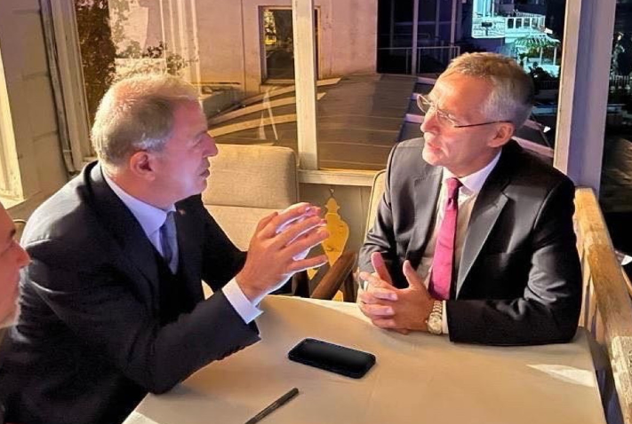 Hulusi Akar Stoltenberqlə görüşdü