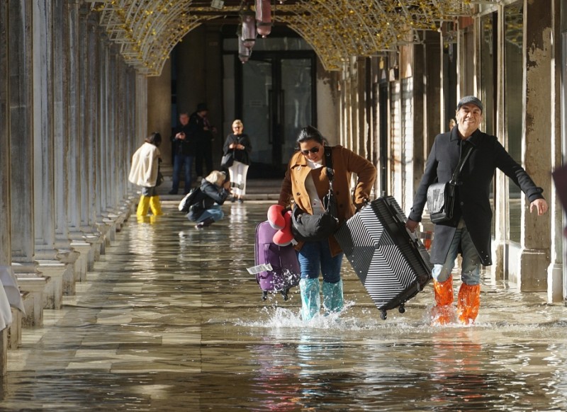 Venesiyanın məşhur meydanı su altında qaldı