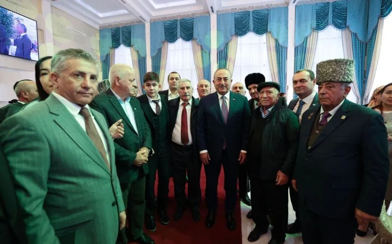 Çavuşoğlu Ahıska türkləri ilə görüşdü