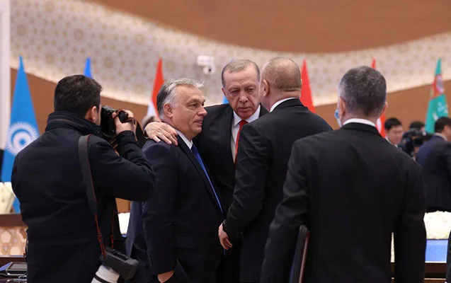 Səmərqənddə liderlərin görüşündən maraqlı FOTOLAR