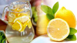 Limonlu su: faydaları və ziyanları
