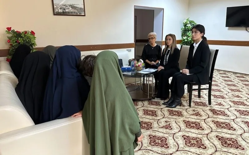 Suriyadan gətirilən qadın və uşaqlarla görüş oldu