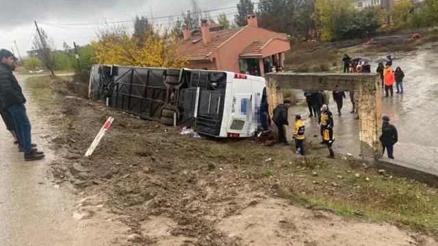 Avtobus qəzaya uğradı - Xeyli sayda yaralı var - YENİLƏNİB