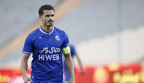 İranın məşhur futbolçusu zaminə buraxıldı