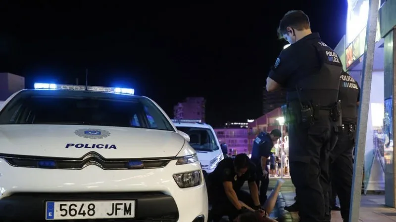 Ukrayna səfirliyi mühasirəyə alındı