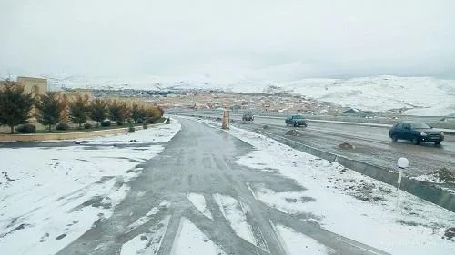 Yollar buz bağladı, avtomobillərin hərəkəti çətinləşdi