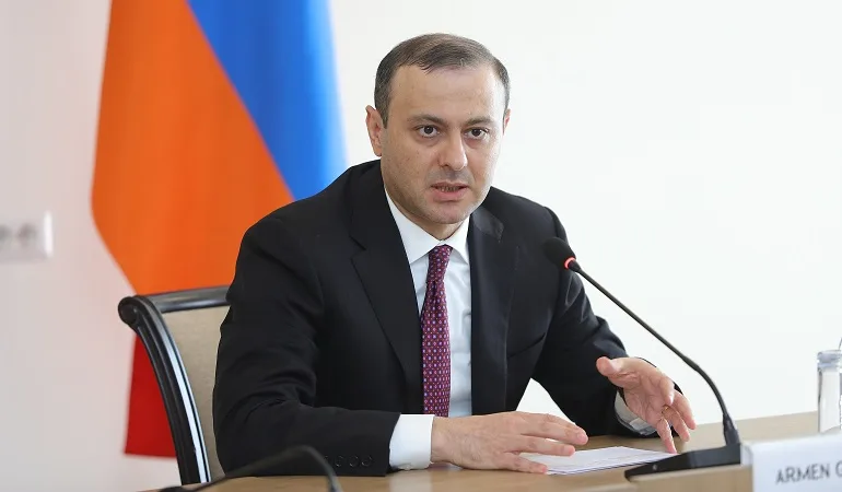 "Sülh müqaviləsi layihəsinin mətni üç dəfə redaktə olunub" - Qriqoryan