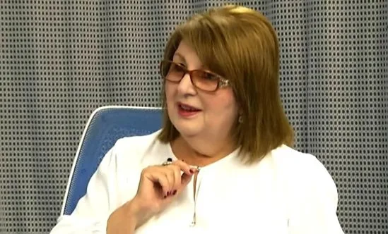 "Tək yaşayıram, nəvələrimə mane olmaq istəmirəm" - Ofeliya Sənani