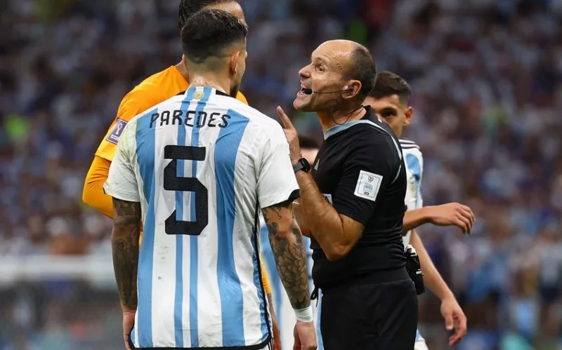 DÇ-2022: Niderland – Argentina oyununun baş hakimi...
